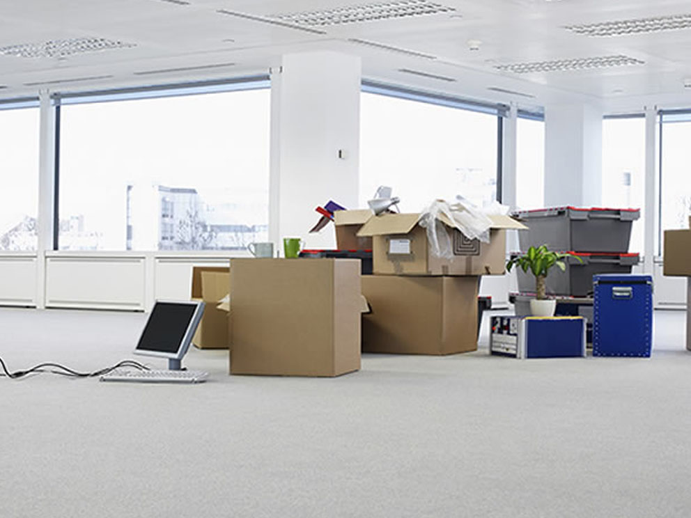 Which points should be considered while hiring packers and movers