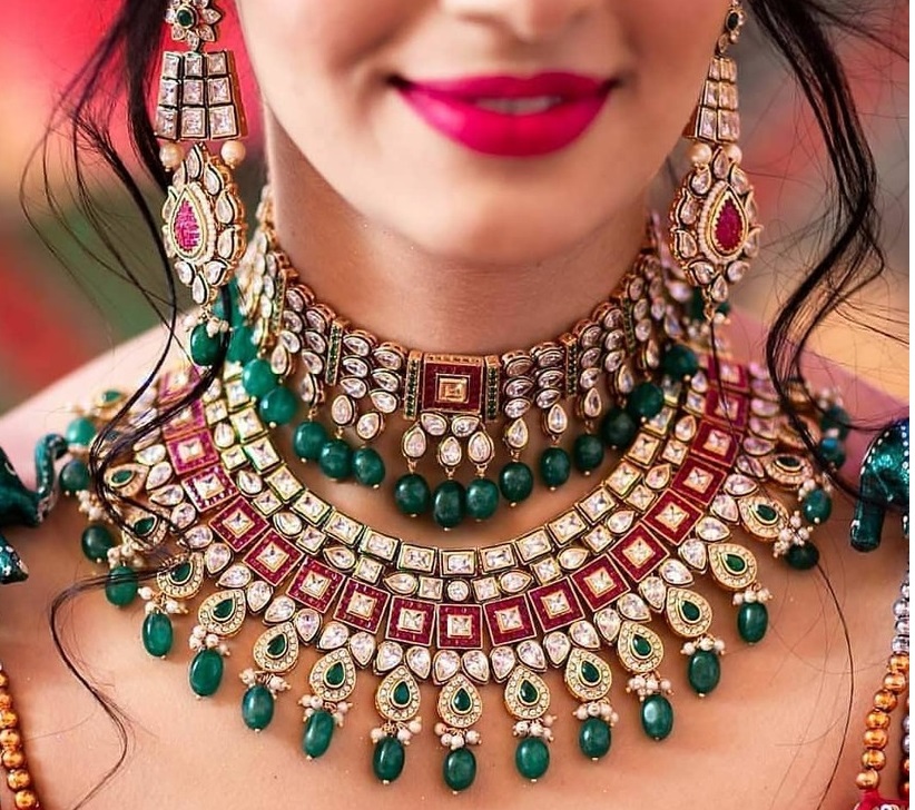 American diamond jewellery is incomparably charming and beautiful.