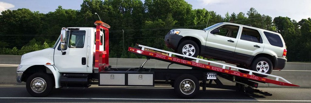 What to Expect When Hiring a Professional Towing Services